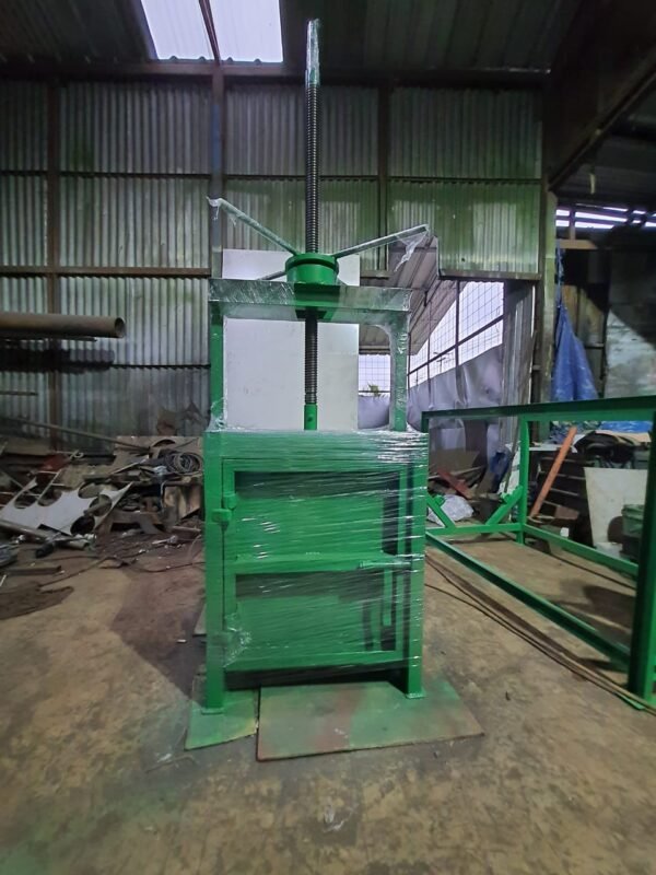 Pengepress Manual Sampah dan Limbah (8)